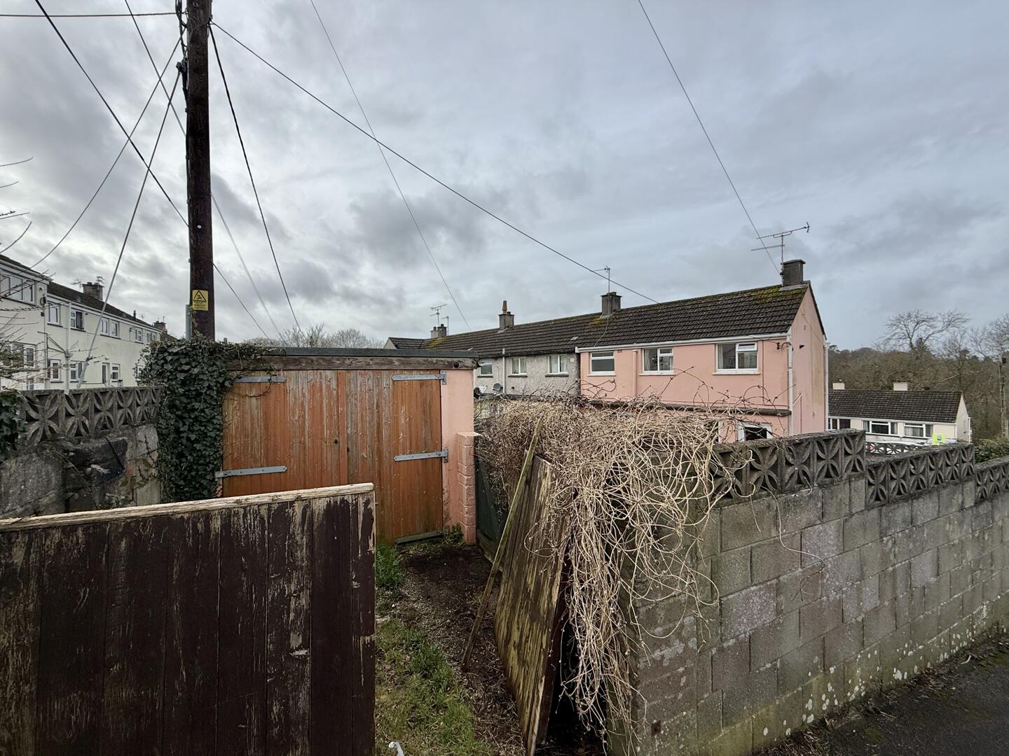 2 bed property in Malabar Road, Truro